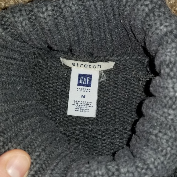 GAP sweater - Picture 3 of 7